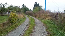 Obecní cesta kolem Sp� u� je volná, zbyla tu jediná ty�, na kterou se...