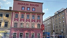 Jeden z nejviditelnjích pozstatk 90. let v Brn, erotický klub Moulin Rouge...