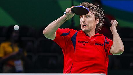 Stolní tenista Dmitrij Prokopcov