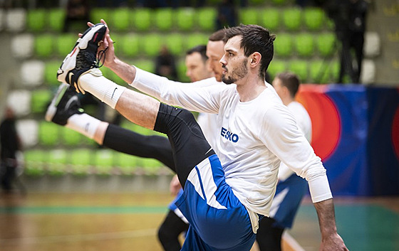 Viktor Plpán a dalí etí basketbalisté se chystají na utkání s Bulharskem.