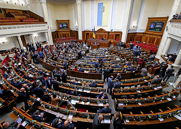 Ukrajinské volby budou až po válce, shodli se politici v memorandu