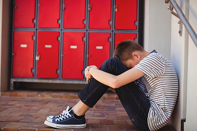 Desetina středoškoláků v kraji pomýšlí na sebevraždu, nedokáže prý čelit tlaku