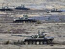 Spolené tankové cviení ruské a bloruské armády ve vojenském prostoru...