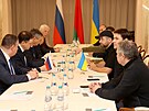 Jednání Ruska a Ukrajiny poblí hranic v bloruském Homelu (28. února 2022)
