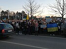 Ped konzulátem Ruska v Brn lidé protestovali proti invazi na Ukrajinu