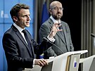 Francouzský prezident Emmanuel Macron hovoí na tiskové konferenci e po...