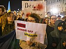 Demonstrace v Praze na podporu Ukrajiny bhem ruské agrese (22. února 2022)
