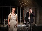 Teresa Schel a Tom� Dr�pela v p�edstaven� Marie a Magdal�ny