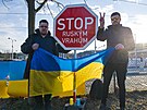 Ped konzulátem Ruska v Brn lidé protestovali proti invazi na Ukrajinu
