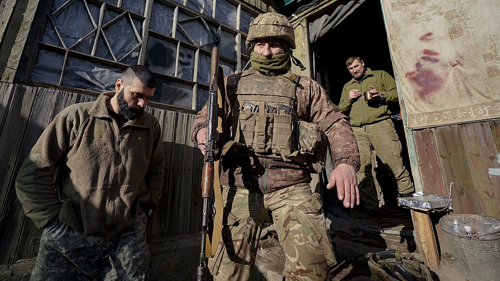 Popasna. Ukrajintí vojáci na front v Luhanské oblasti (20. února 2022)