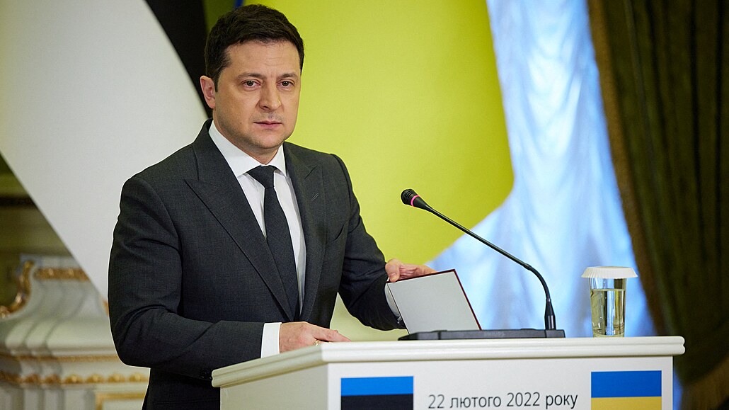 Ukrajinský prezident Volodymyr Zelenskyj (22. února 2022) 