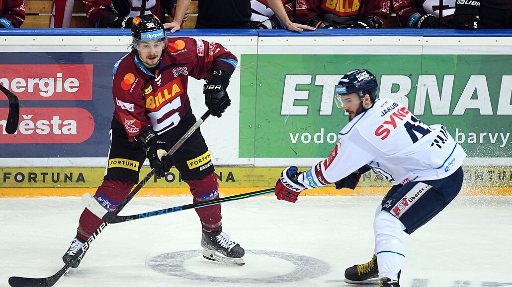 Utkání 57. kola hokejové extraligy HC Sparta Praha - Bílí Tyg�i Liberec. Zleva...
