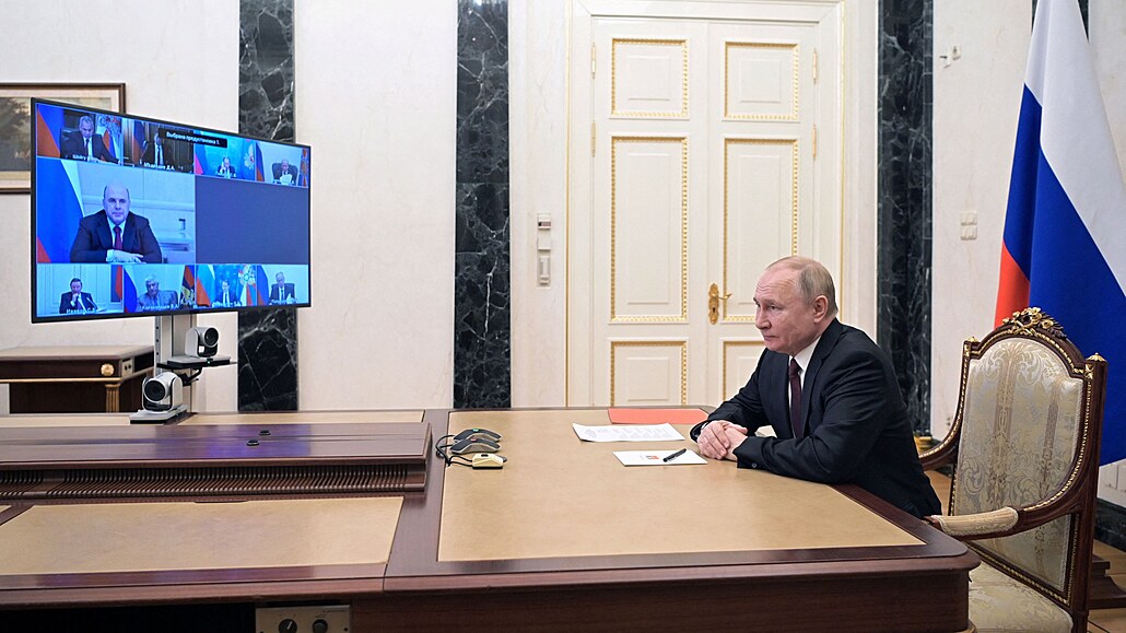 Ruský prezident Vladimir Putin v sále ped schzkou s leny Rady bezpenosti...