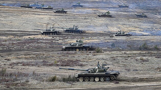 Spolen tankov cvien rusk a blorusk armdy ve vojenskm prostoru Obuz-Lesnovsky (19. nora 2022)
