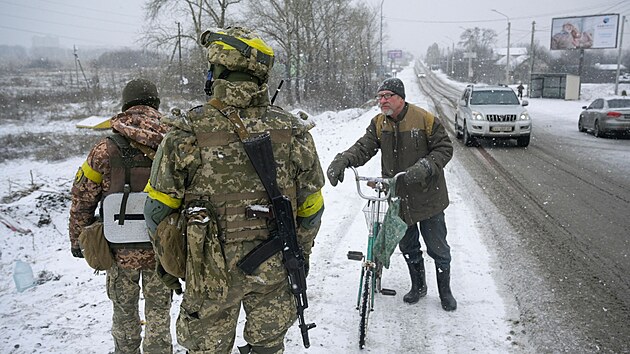 Ukrajinsk vojk v Charkov na Ukrajin. (25. nora 2022)