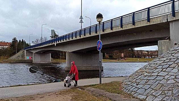 Most v Týně nad Vltavou je ve špatném technickém stavu. Oprava vyjde minimálně na čtvrt miliardy korun.