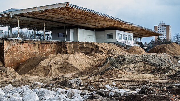 Zan stavba multifunknho stadionu v Hradci Krlov. (22. 2. 2022)