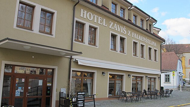 Ukrajince v Hluboké nad Vltavou ubytovali do hotelu Záviš z Falkenštejna.