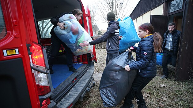 Materiální pomoc pro Ruskem napadenou Ukrajinu organizují i skauti v Bystřici nad Pernštejnem.