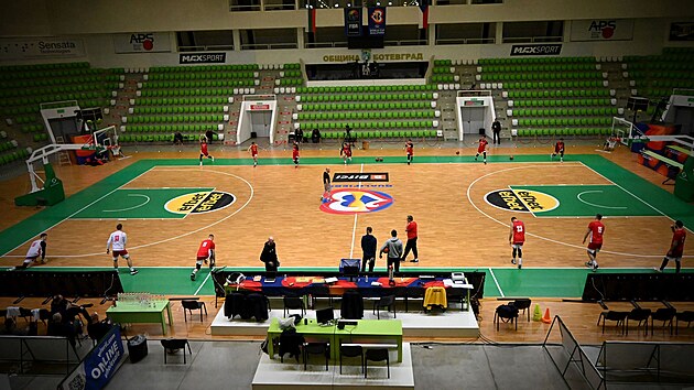 Momentka z trninku eskch basketbalist v Botevgradu