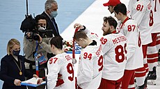 Rutí hokejisté Vadim ipaov (87), Nikita Nstrov (89), Kirill Semjonov (94)...
