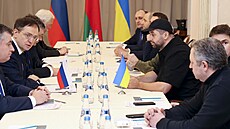 Jednání Ruska a Ukrajiny poblíž hranic v běloruském Homelu (28. února 2022) | na serveru Lidovky.cz | aktuální zprávy