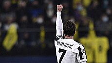 Dušan Vlahovič (Juventus) se raduje z branky na hřišti Villarrealu.