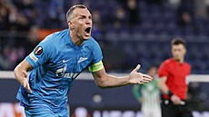 Kapitán Zenitu Petrohrad Arťom Dzjuba v play off Evropské ligy proti Betisu...