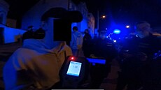 Policisté zkontrolovali v bud�jovickém klubu sto host�, t�icet mladistvých bylo...