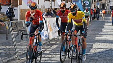 Celkový vít�z závodu Kolem Andalusie Wout Poels (vpravo) se stájovým kolegou a...