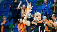 Mostecká Petra Ma�áková slaví výhru nad Plzní v interlize házenká�ek.