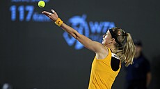 �eská tenistka Marie Bouzková ve finálovém souboji s Ameri�ankou Sloane...