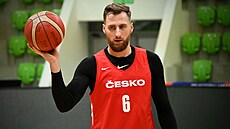 Martin Kí na tréninku eských basketbalist v Botevgradu