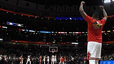Tristan Thompson z Chicago Bulls slaví trefu proti Atlanta Hawks.