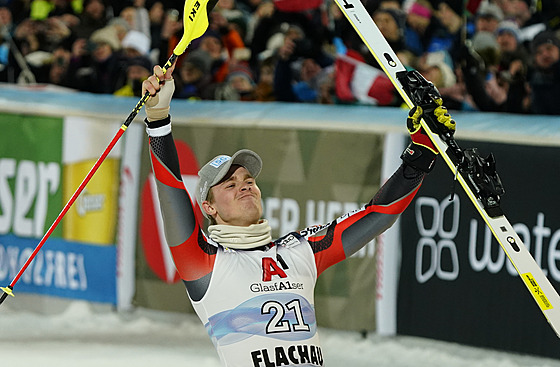 Norský lya Atle Lie McGrath neekan vyhrál slalom Svtového poháru ve...