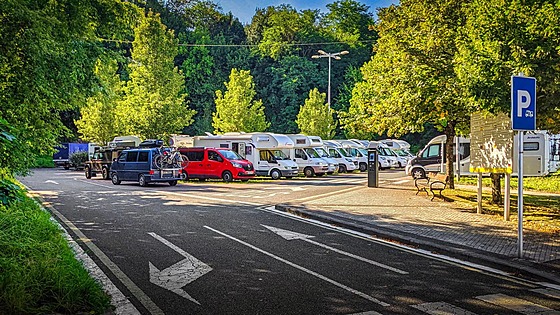 Dobrá místa na pespání zdarma. Parkovit vyhrazené pro obytná auta, Donostia...