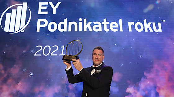 Vítzem EY Podnikatel roku 2021 se stal zakladatel spolenosti Rohlík Tomá...