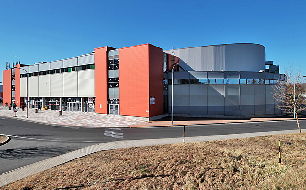 Na denních nákupech energií KV Arena vydělala, úspory dosáhly milionů korun