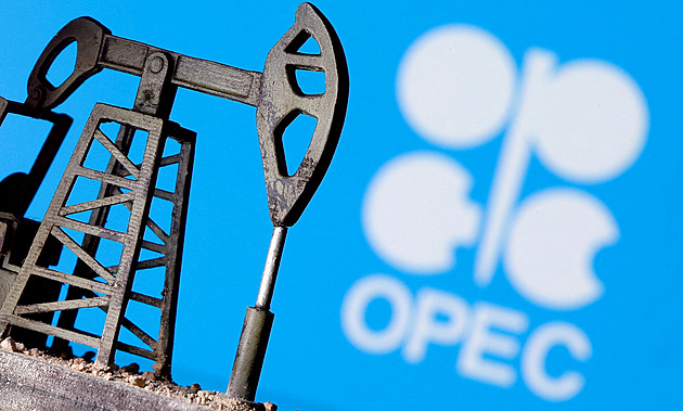 Reakce na zlevnění. Kartel OPEC i Rusko v říjnu sníží cíl těžby ropy
