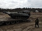 Rutí vojáci obsadili vojenskou základnu ozbrojených sil Ukrajiny poblí...