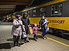 Cesta humanitrnho vlaku RegioJet z polsk Przemyle do Prahy. Vtina...