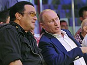 Steven Seagal a Vladimir Putin jsou dlouholetí přátelé.