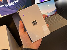 Microsoft Surface Phone Duo 2
