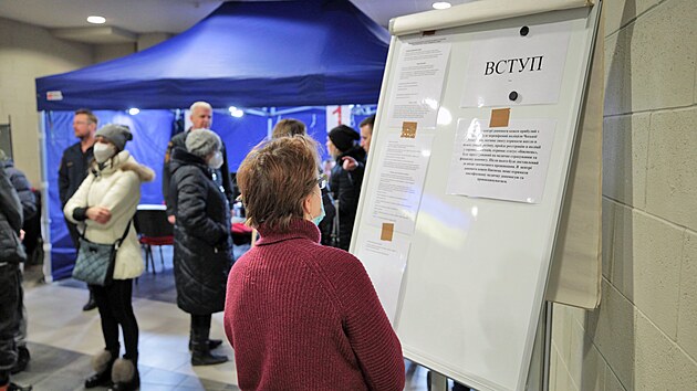 Krajsk� asisten�n� centrum pomoci Ukrajin� pro ukrajinsk� obyvatele prchaj�c� p�ed v�lkou zah�jilo sv�j provoz v KV Aren�. (2. b�ezna 2022)