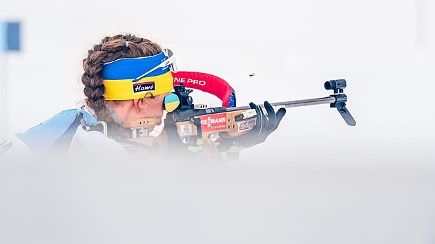 Jessica Jislov� st��l� b�hem st�hac�ho z�vodu v Kontiolahti.