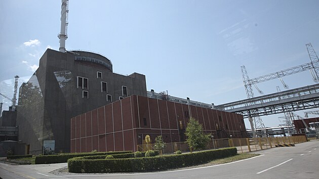 Jaderná elektrárna v Záporoí u msta Enerhodar (na snímku z roku 2008)