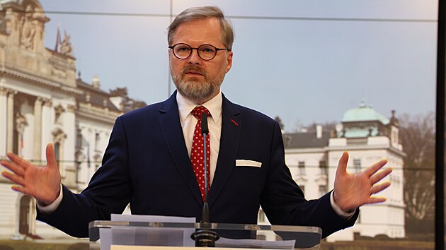 Premir Petr Fiala hovo na tiskov konferenci po jednn vldy. (9. bezna 2022)