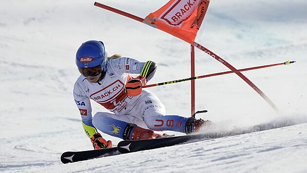 Mikaela Shiffrinov v obm slalomu v Lenzerheide.