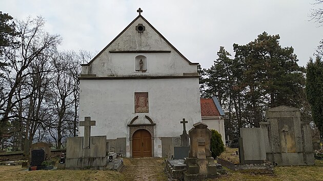 Poutn kostel sv. Vclava na Chloumku na Krlovhradecku