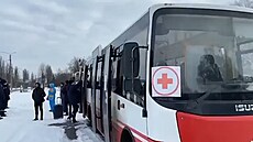 Zaala evakuace civilist ze dvou tce zkouených ukrajinských mst